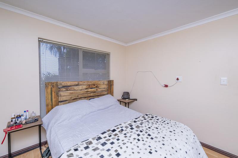 To Let 6 Bedroom Property for Rent in Kleinbron Estate Western Cape